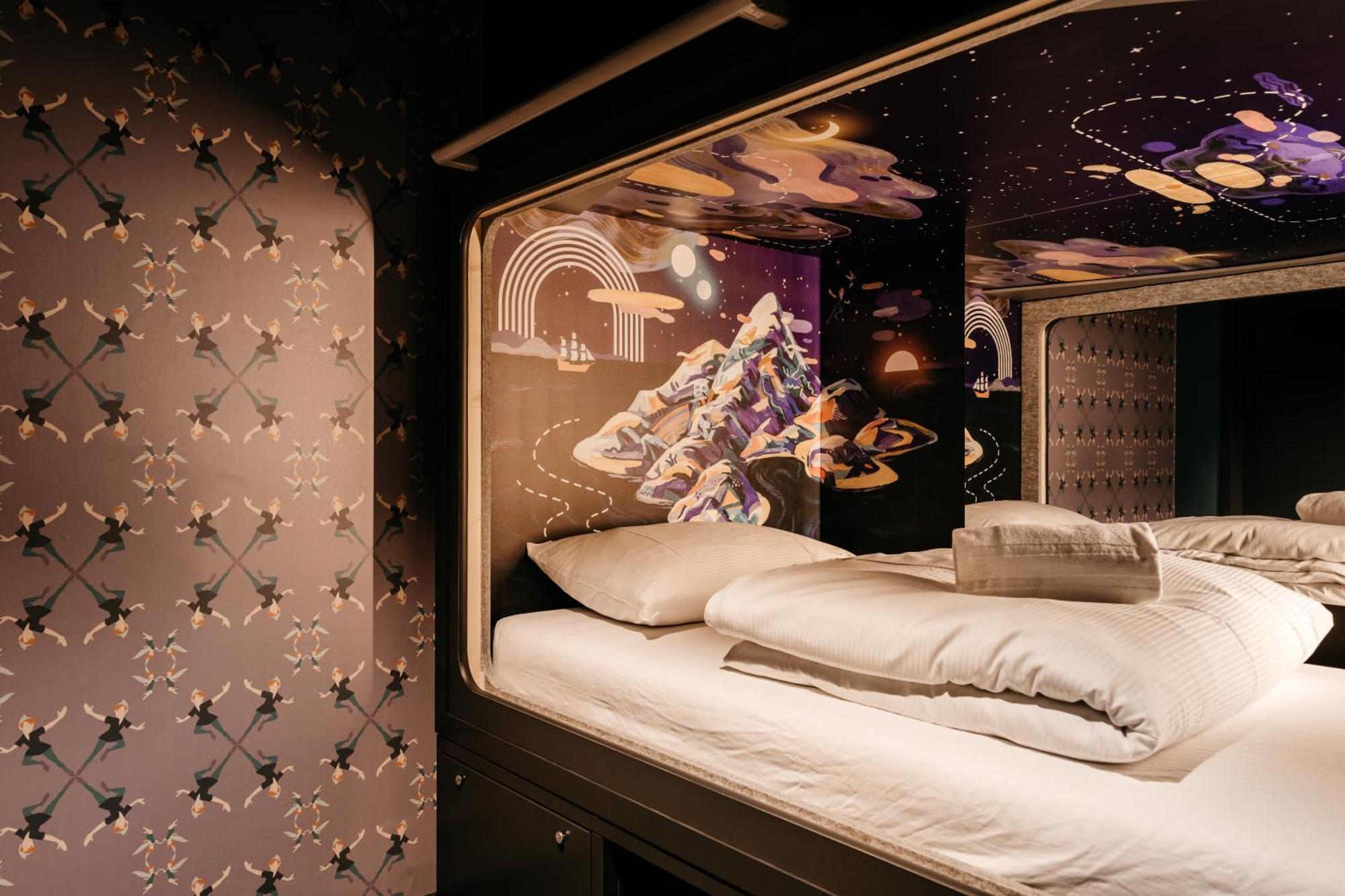 Capsule Hotel - Lucerne Old Town Exterior photo